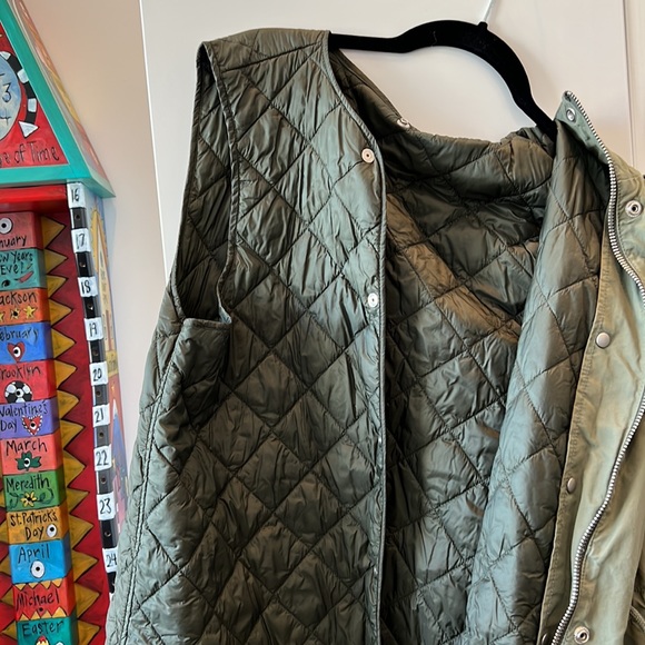 Great 3 in 1 cotton khaki jacket with removable liner vest and removable hood. - Picture 6 of 6